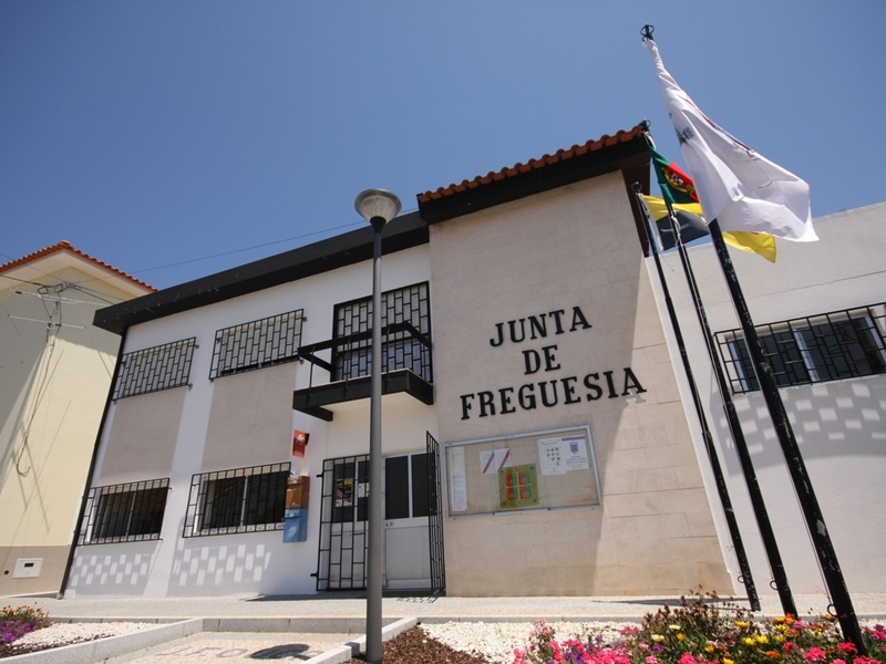 Junta de Ouca adquire cadernos de atividades para ano letivo 2023/2024 para residentes ou alunos insc(...)