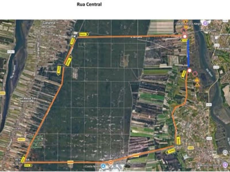 Construção de estação elevatória condiciona trânsito na Rua Central