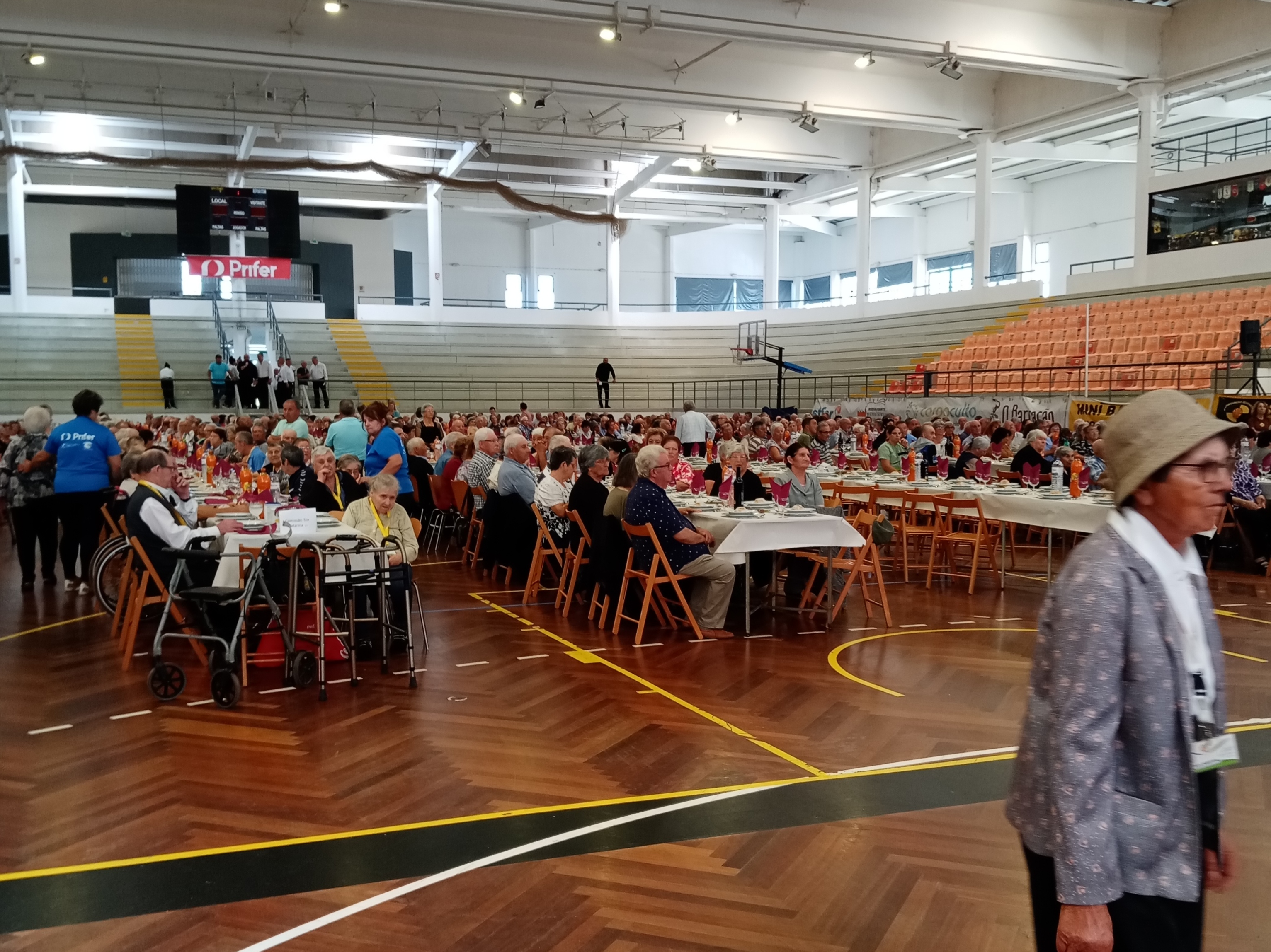 Mais de 900 pessoas participaram no Almoço Sénior promovido pelo Município de Vagos
