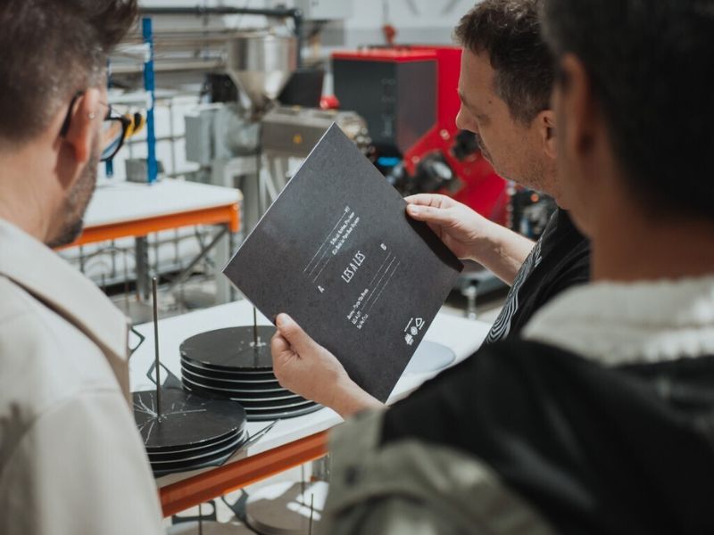 LES A LES garantem Apoio Discográfico 23 Milhas e apresentam o álbum homónimo na Festa da Milha