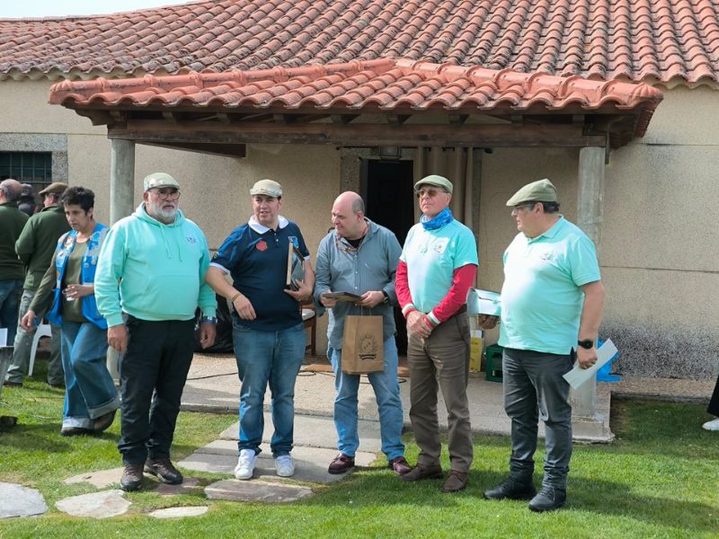 Moliceiro Vespa Clube apresenta proposta de geminação com o Vespa Club Mirobrigense