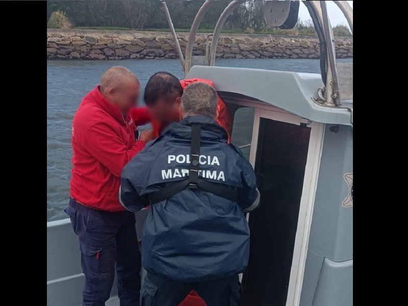 Ílhavo: Autoridade Marítima resgata jovem da água