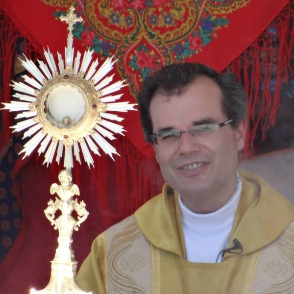 Um Café Com...Padre Abílio Araújo